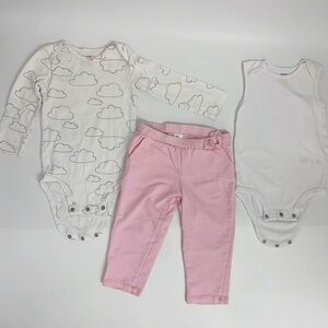 Baby girl Carter’s 3 piece bundle Sz 18M